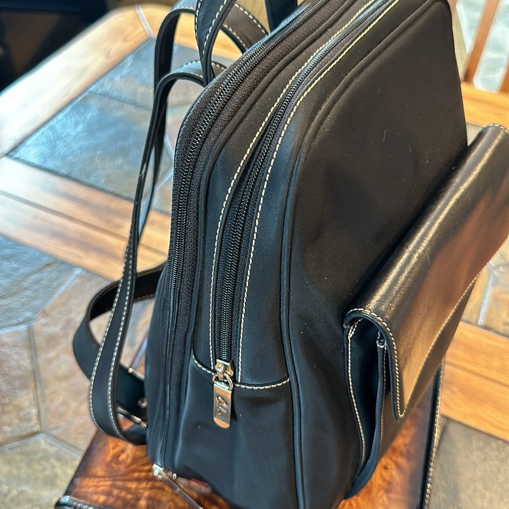 Very nice Leather and Nylon Canvas backpack by Cole Haan - Picture 2 of 7